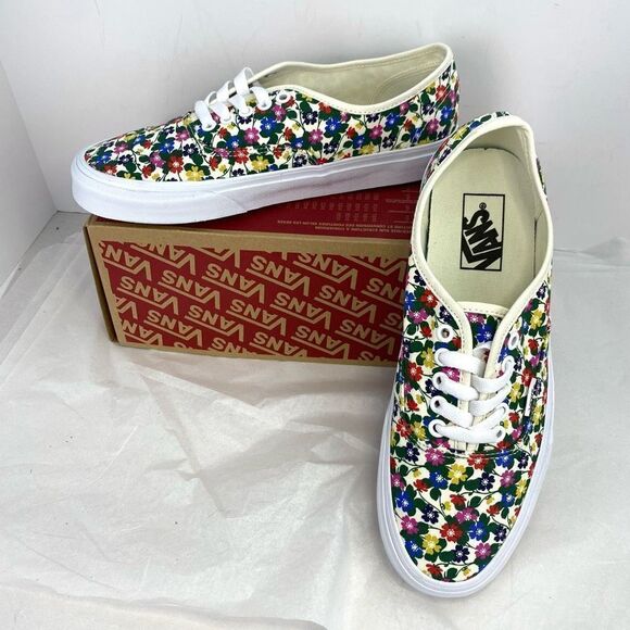 New Vans Authentic Ditzy Floral Classic Canvas shoes Sneakers NIB Garden - Picture 1 of 9